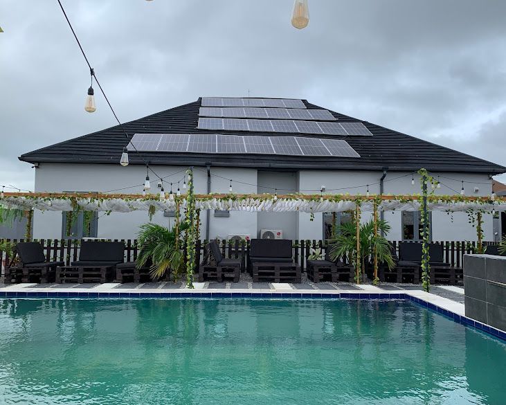 CW Villa - Main Photo 1