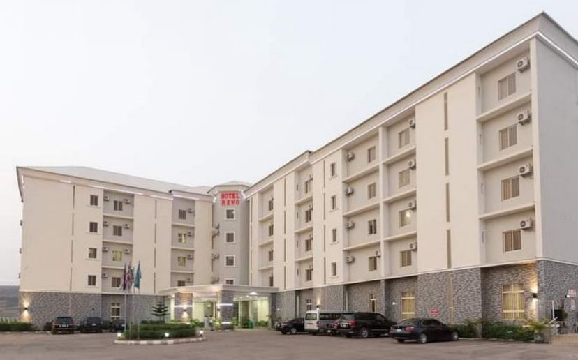 Hotel Reno - Main Photo 1