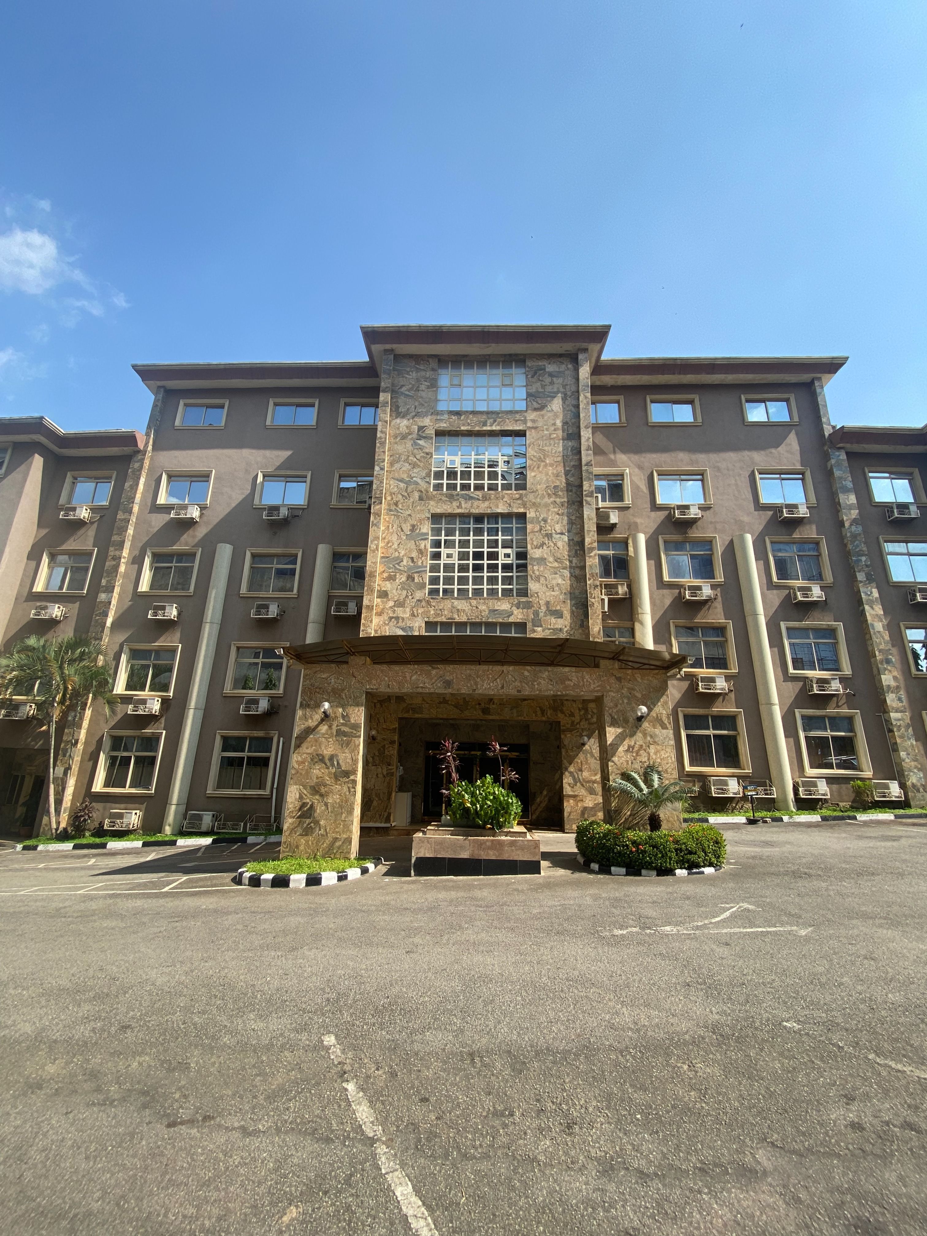 3JS HOTELS & APARTMENT - Main Photo 1