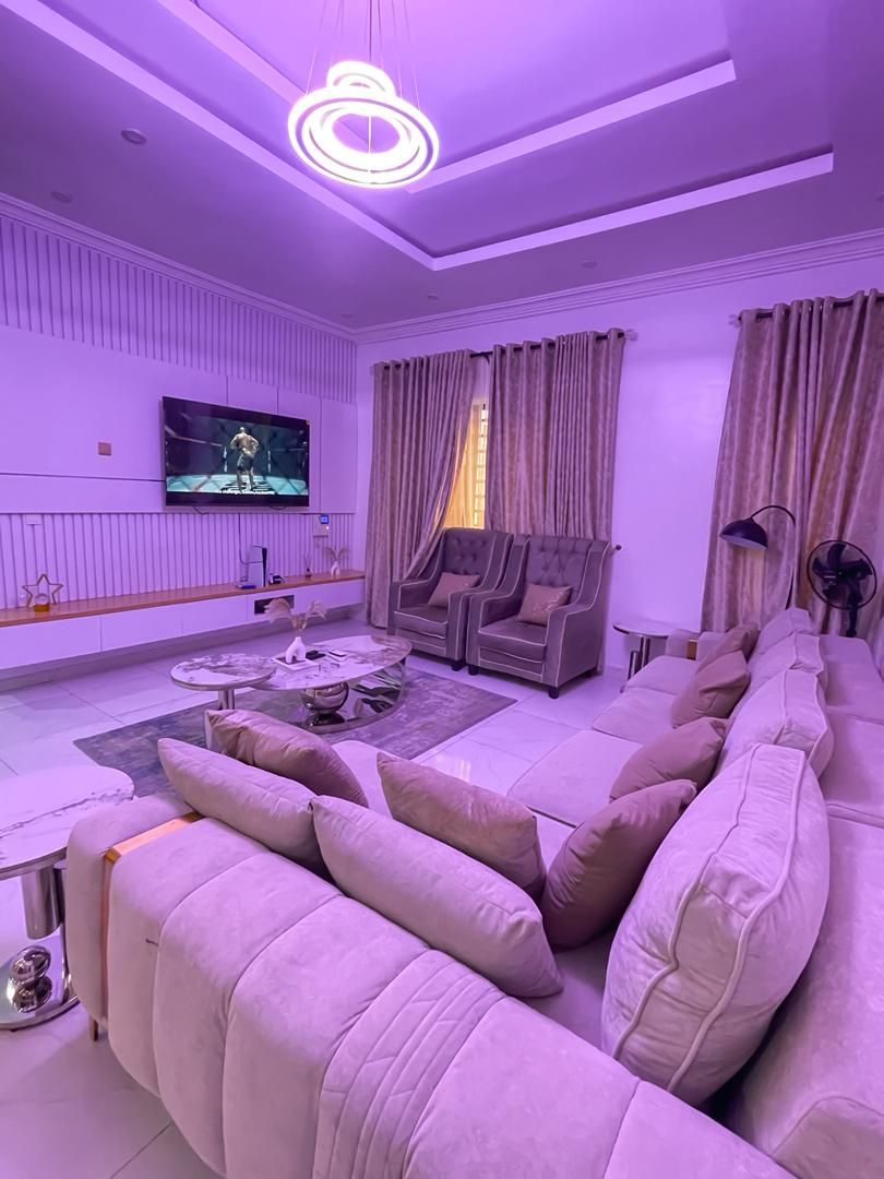 5T LUXE HAVEN - Main Photo 1