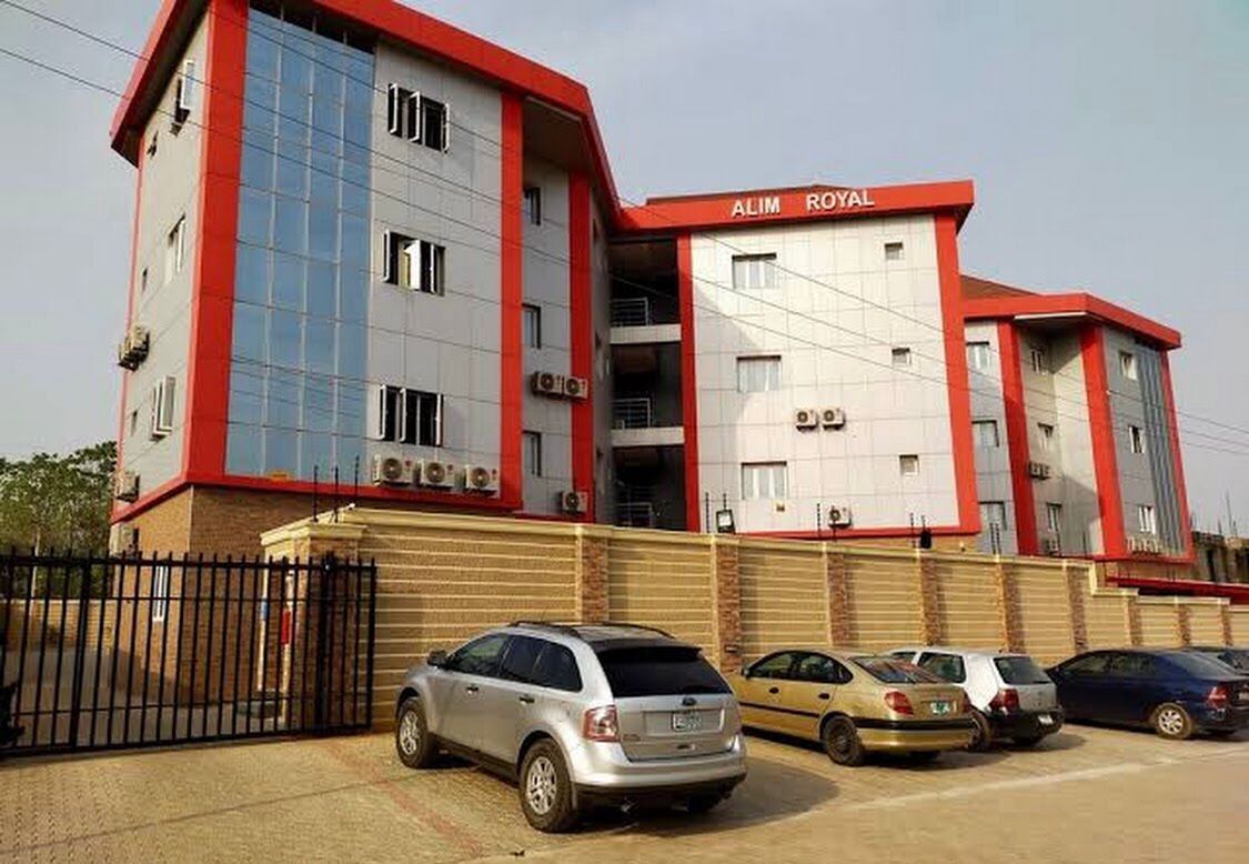 Alim Royal Hotel & Suites - Main Photo 1