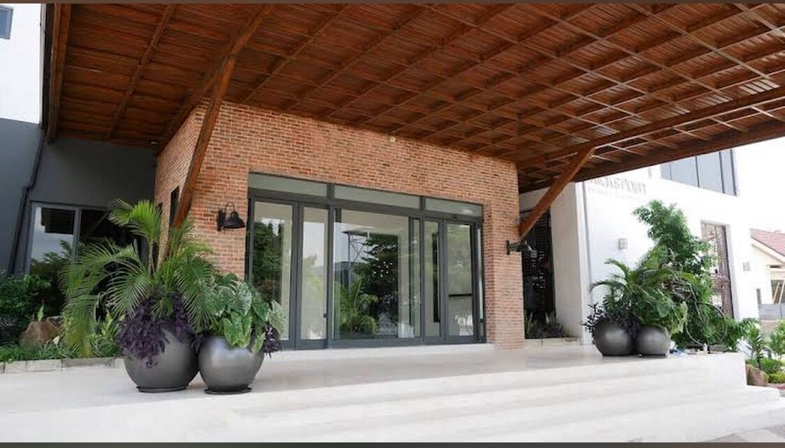 BRICKS POINT BOUTIQUE APARTMENT - Main Photo 1