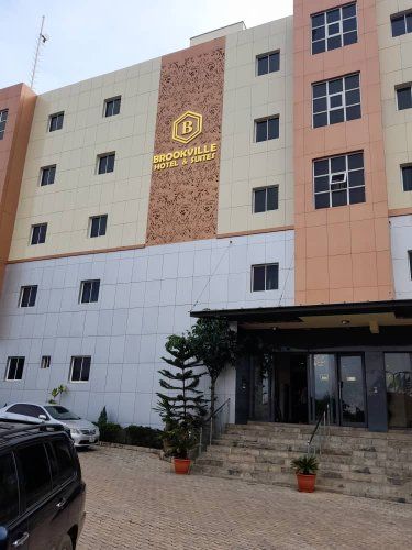 Brookville Hotel and Suites - Main Photo 1