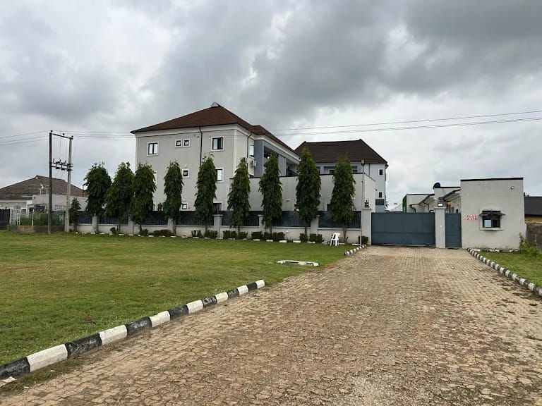 Checkers Suites and Apartments - Main Photo 1