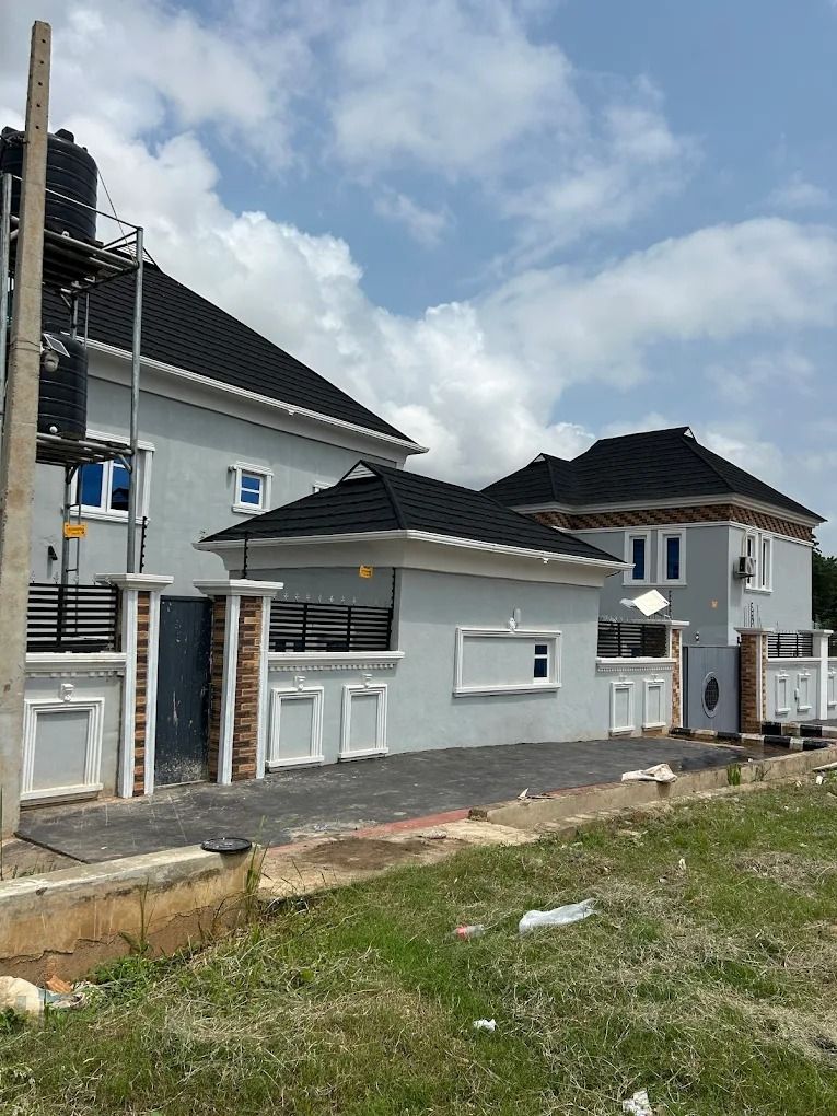 FollyBee apartment and suites - Main Photo 1