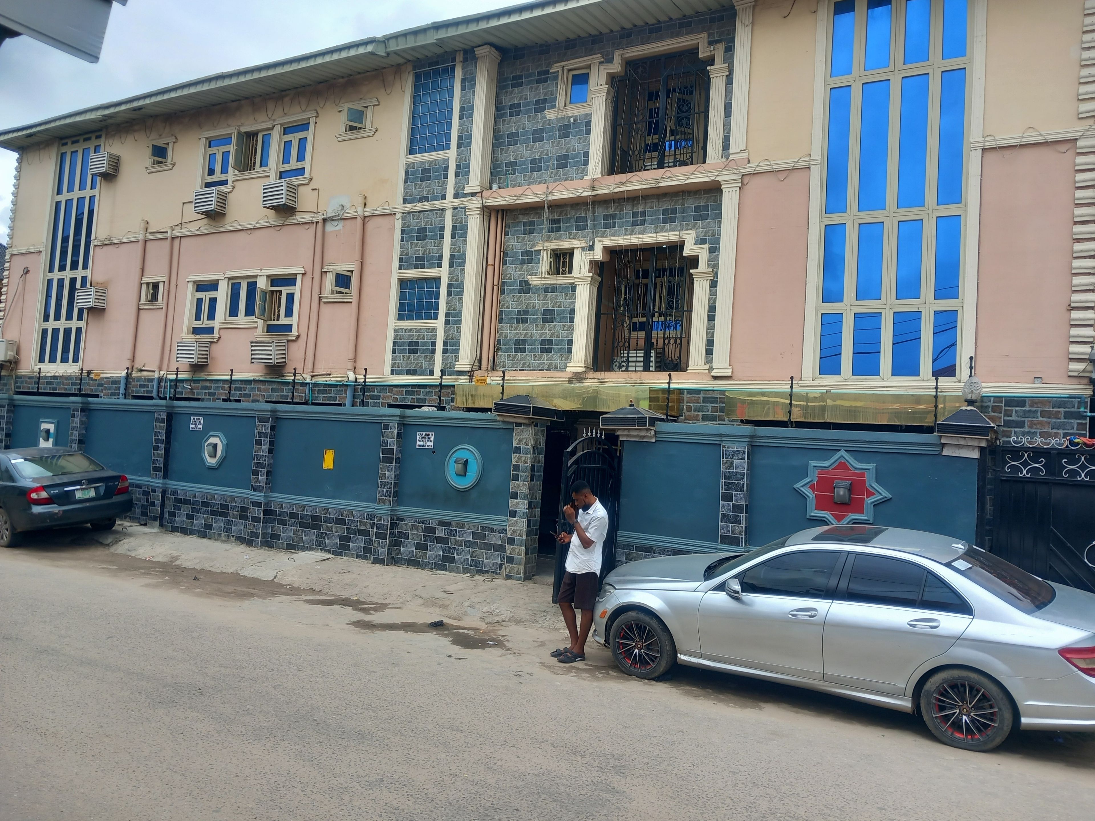 JK Hotel - Main Photo 1