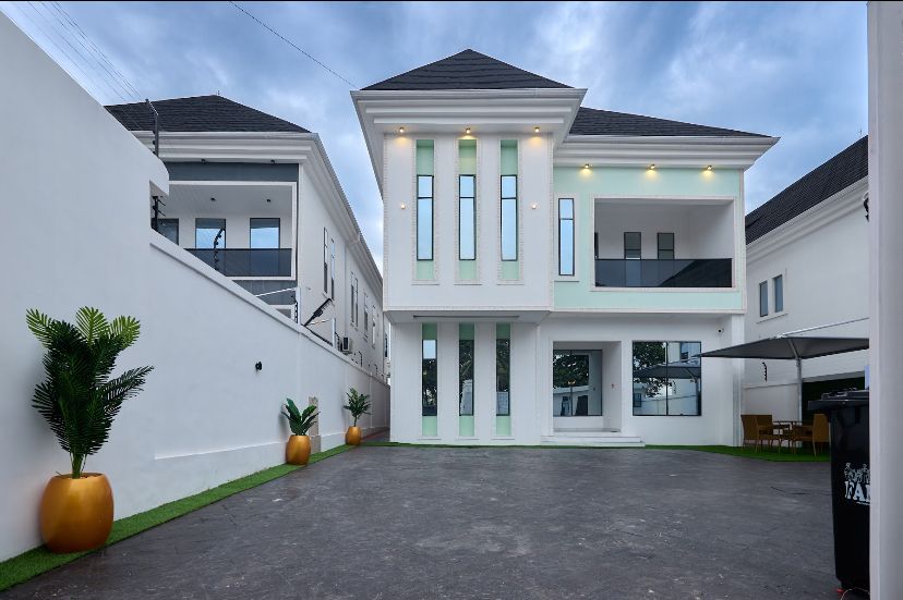 Jave's Luxury Residence - Main Photo 1