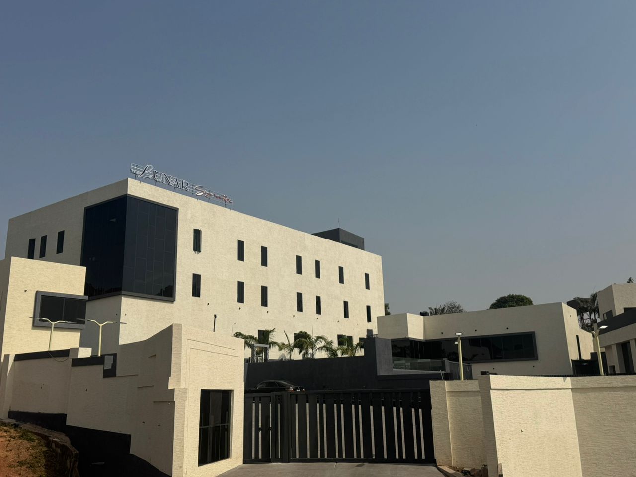 Lunar Signature hotel & suites - Main Photo 1