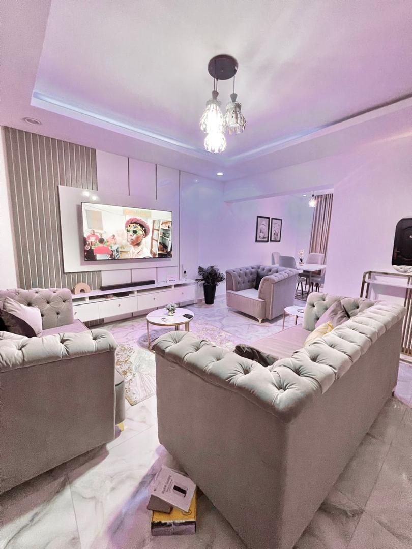 Luxury 3 Bedroom Apartment - Main Photo 1