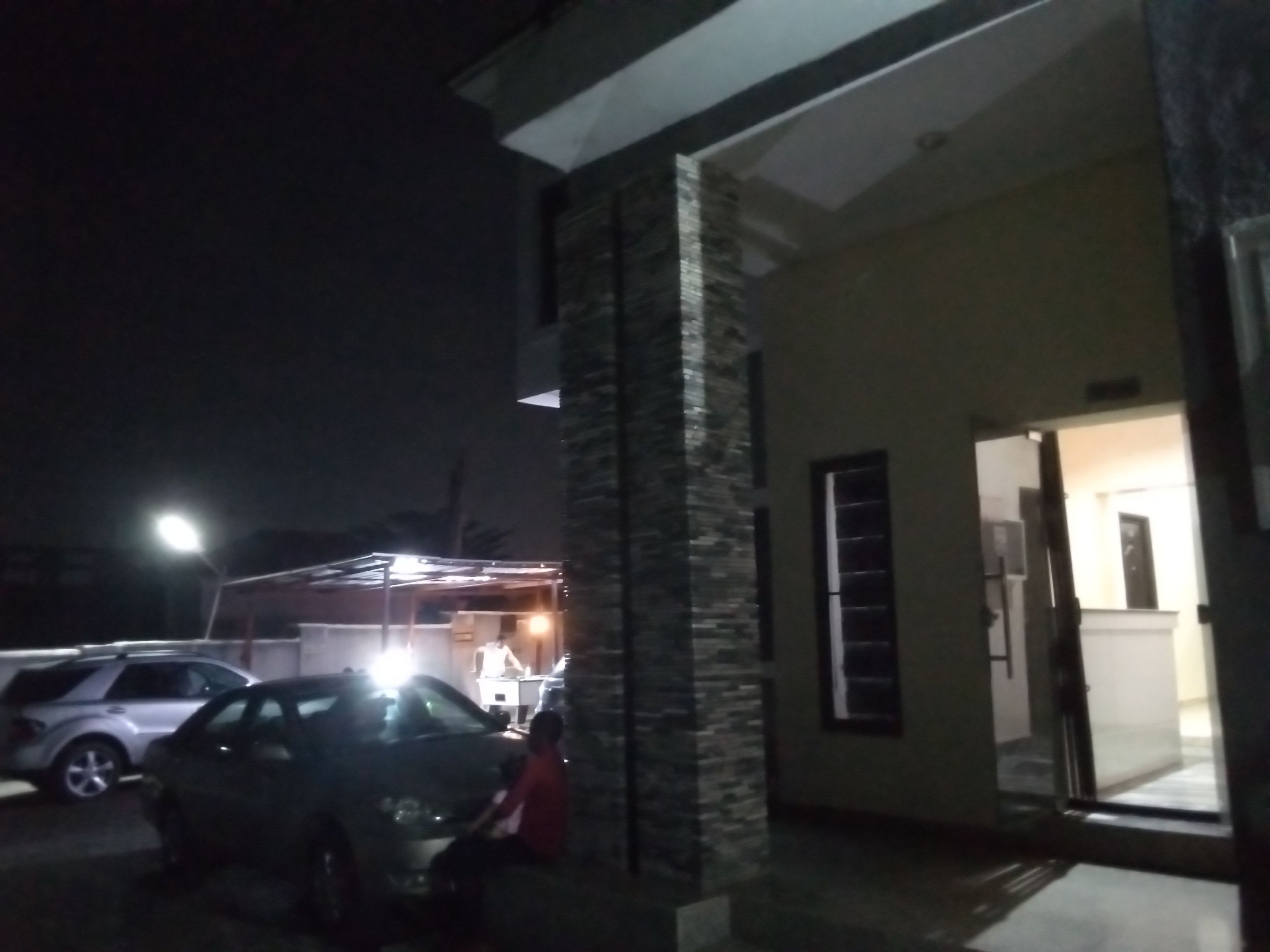 Oasis Hotel, Restaurant, and Lodge - Main Photo 1