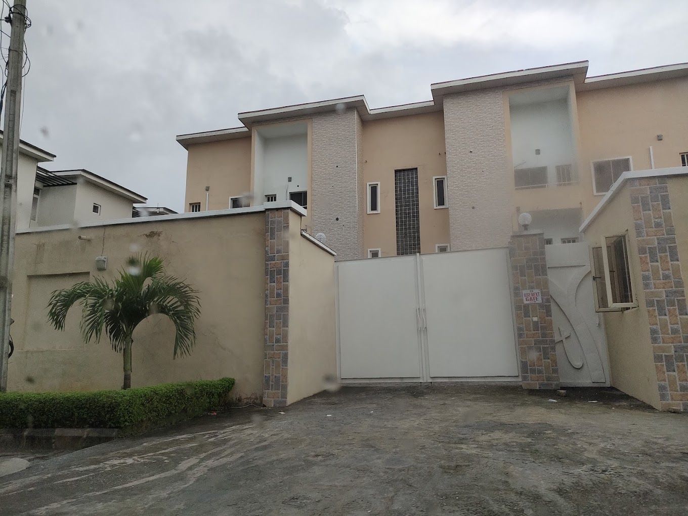 PRESKEN ONIRU - Main Photo 1