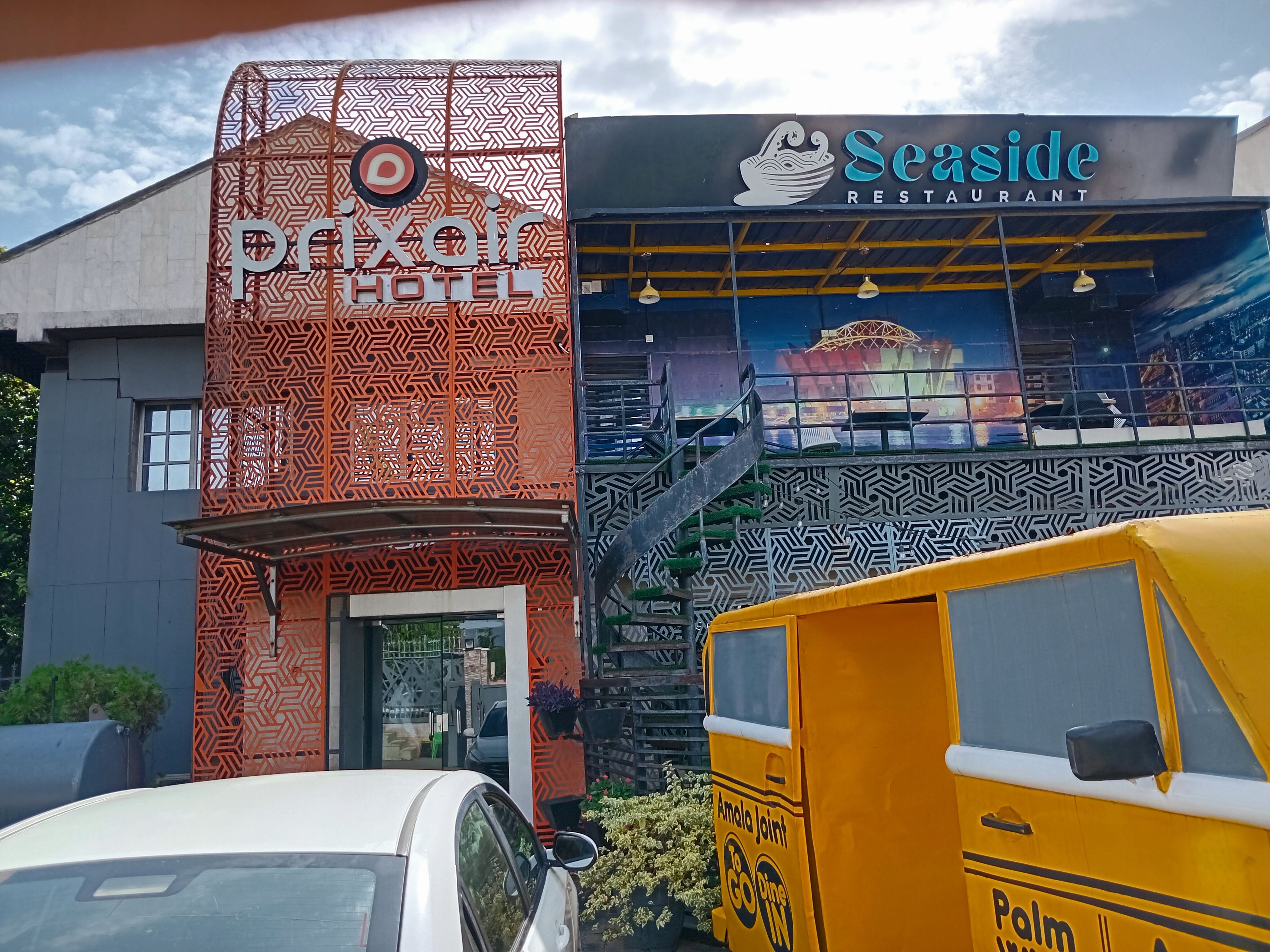 Prixair Hotel - Main Photo 1