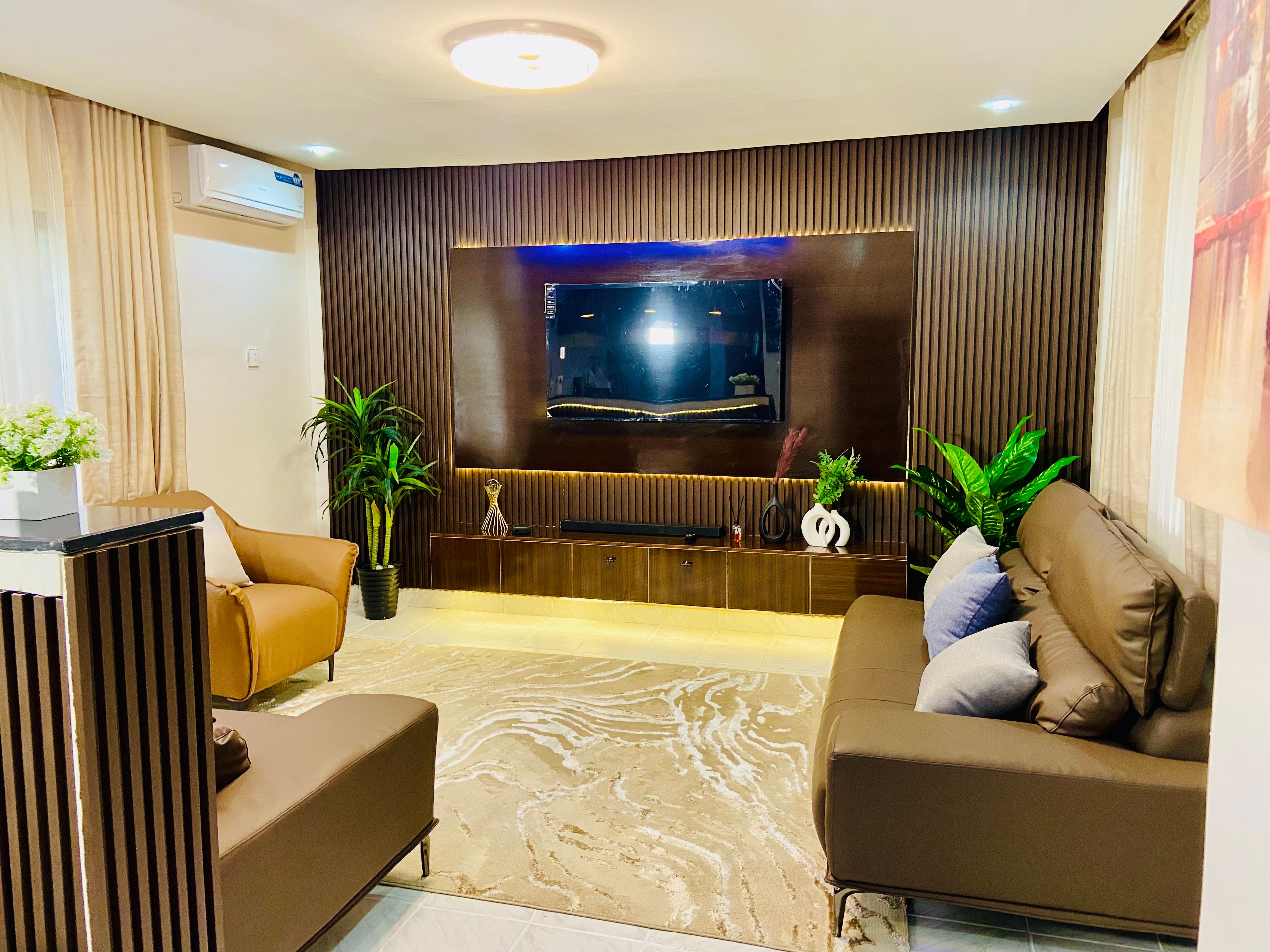 Phoenix Apartments - Main Photo 1