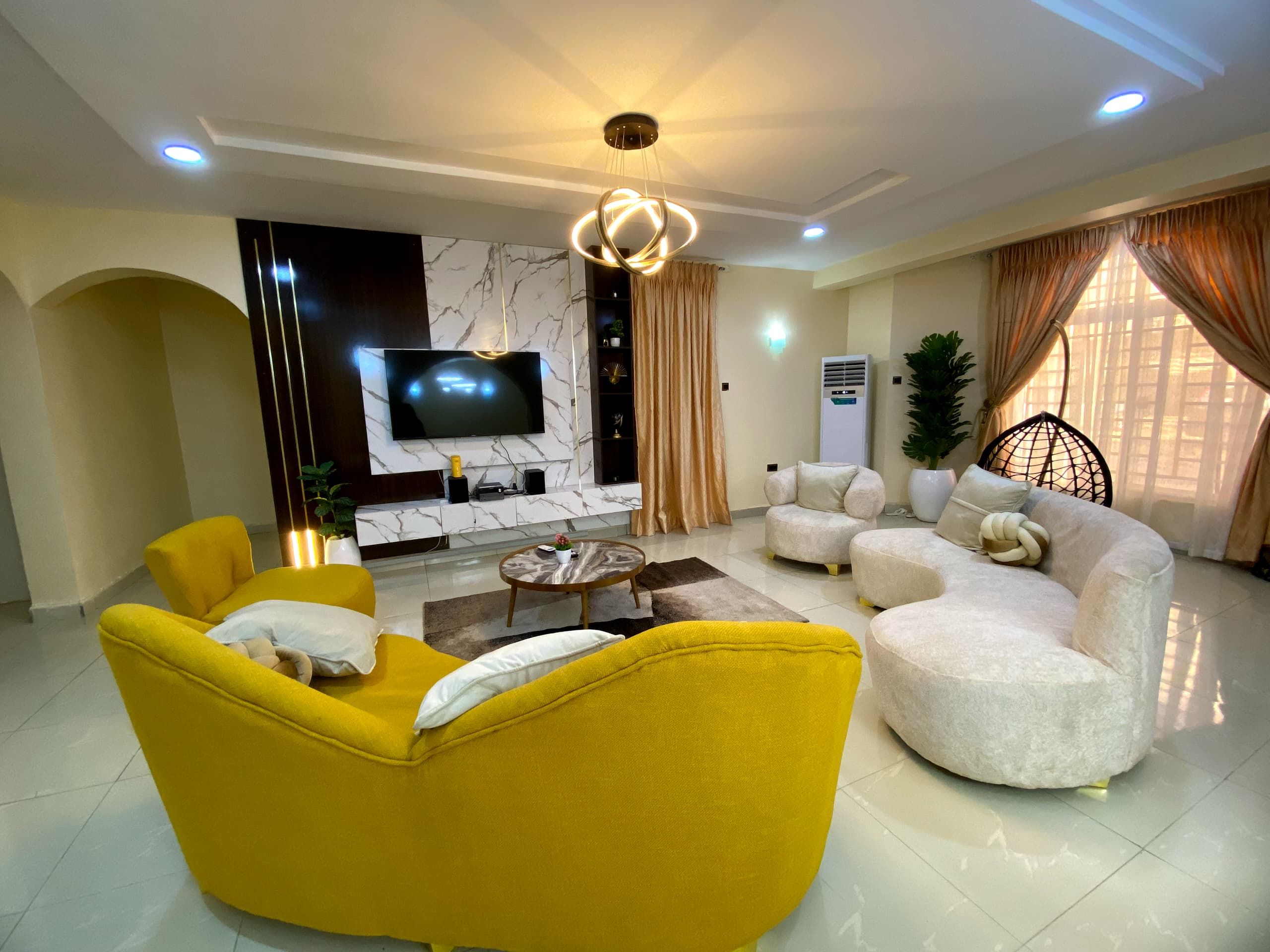 Queennaj Shortlet Wuye, Abuja - Main Photo 1